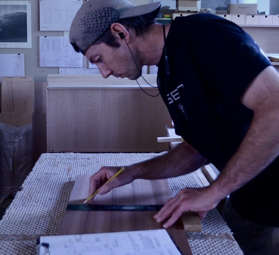 Cabinet maker. Cabinet maker in Sheffield with 30 years of experience.
