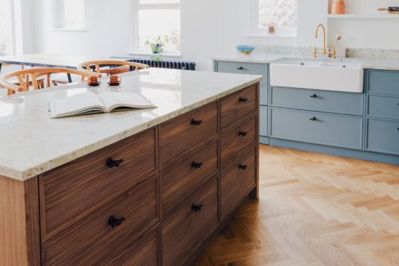 Bespoke walnut kitchen island Bespoke kitchen in Sheffield made from black walnut and fitted with granite worktops.