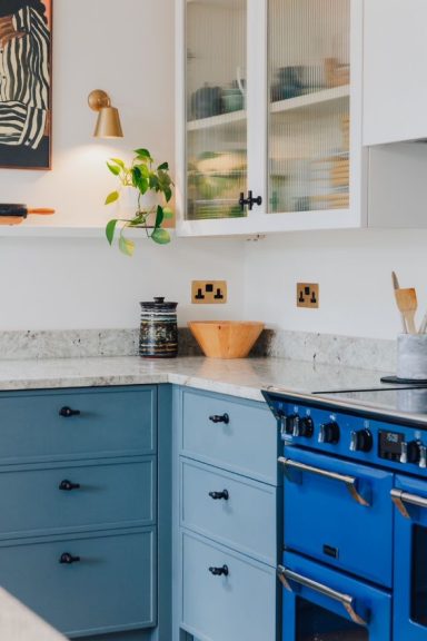 A bespoke kitchen in Sheffield with a range cooker and integrated dishwasher.