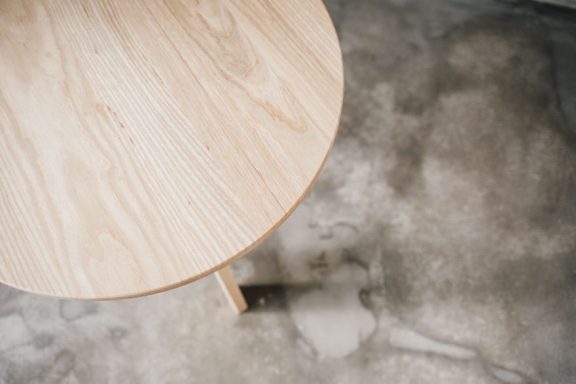 Beautiful timber grain on an Ash table of contemporary design. Bespoke furniture by Phillip Davies in Sheffield.