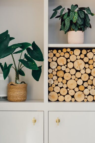 Flush faced cabinet doors in a bespoke media unit.